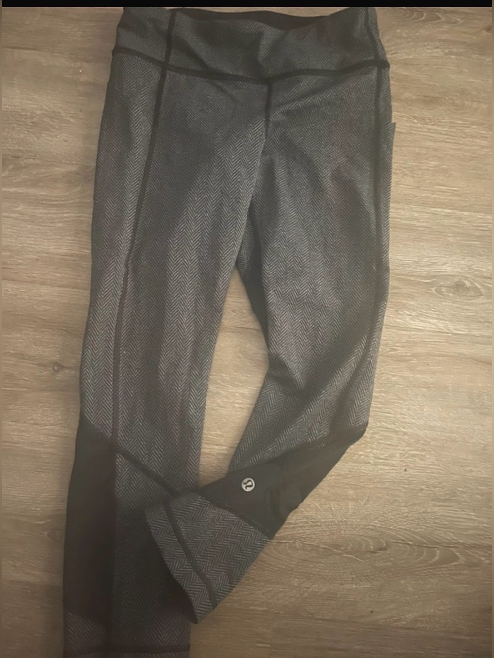 Lululemon Run Inspire Crop II Giant Herringbone Gray Black Size 6